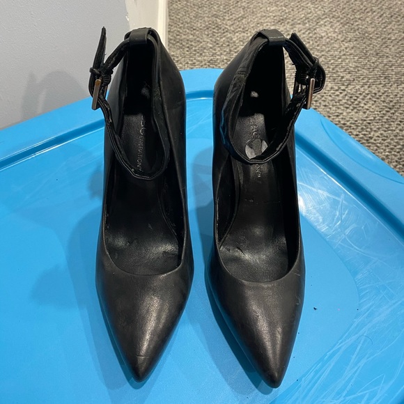 BCBG beautiful shoes - Picture 2 of 4